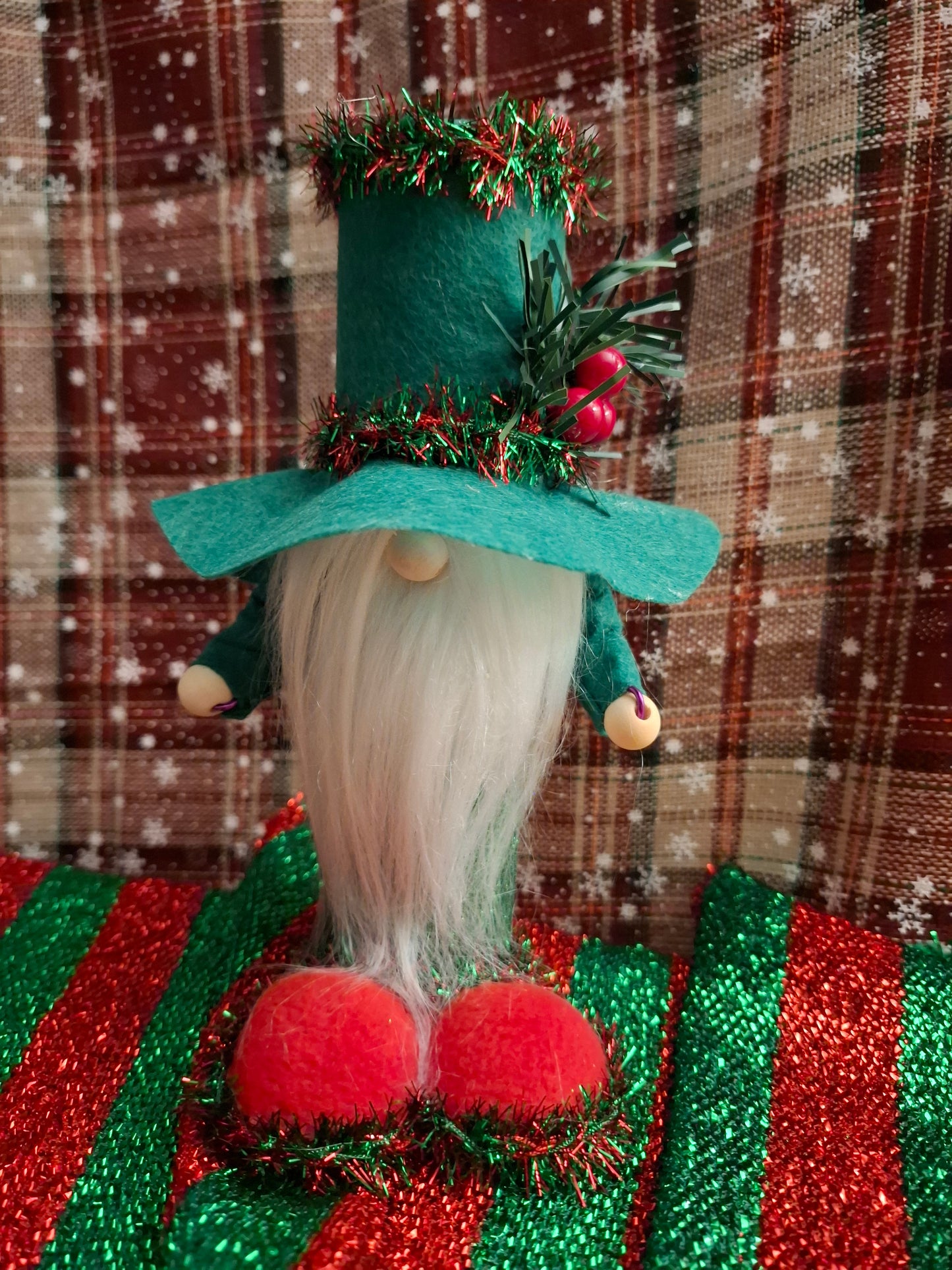 Title:
🎄 Festive Top Hat Christmas Gonk – Made from Recycled Materials 🎅